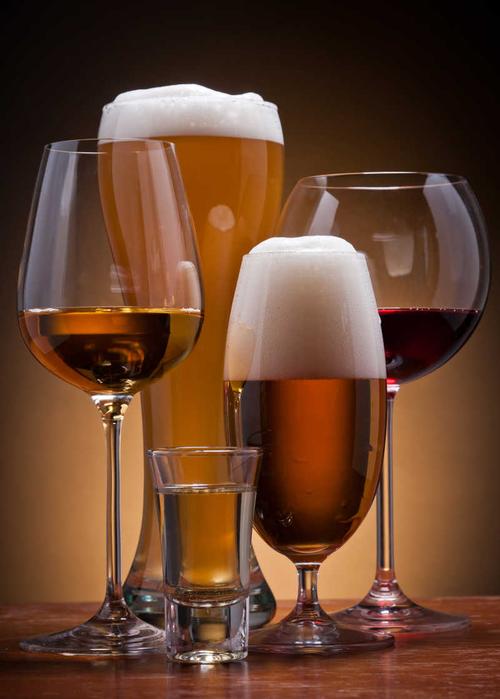 酒精饮料图片-不同的酒精饮料素材-高清图片-摄影照片-寻图免费打包